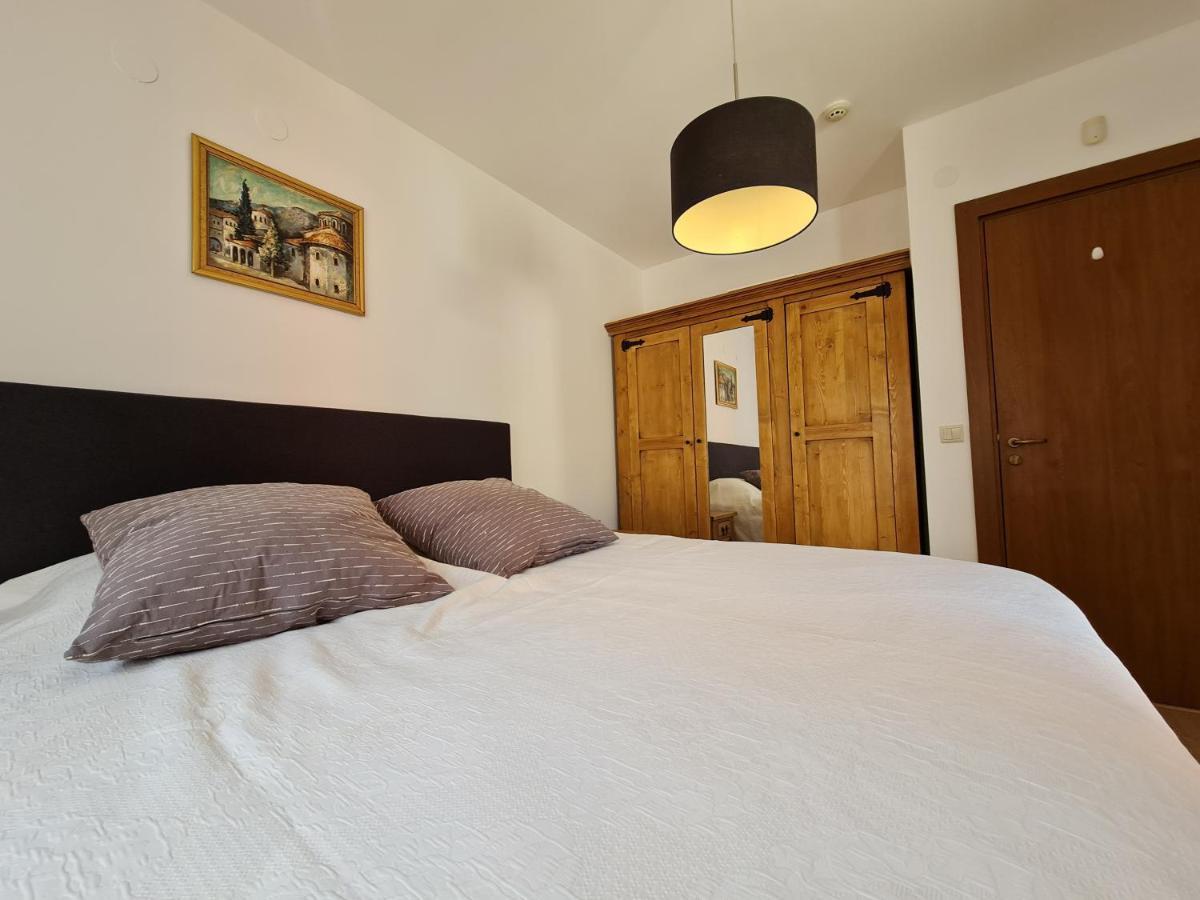Pirin Golf Apartment Home With Private Garden Банско Экстерьер фото